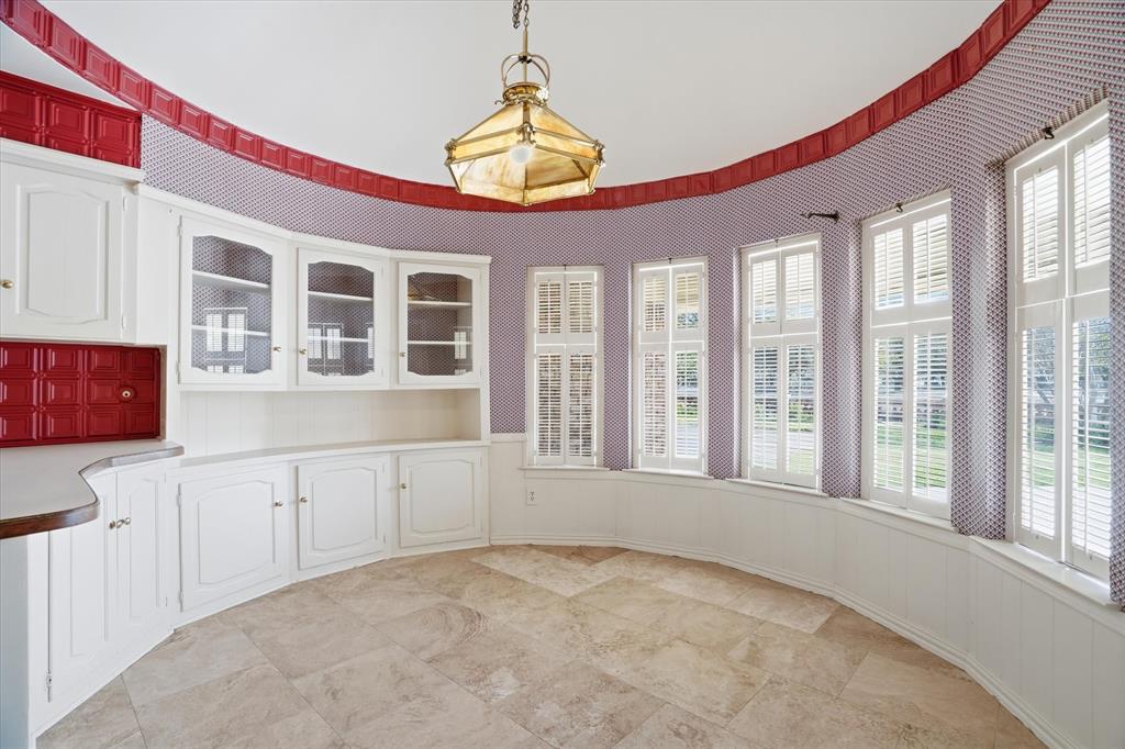 4201 Winding Way Property Photo 16
