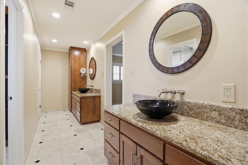 4201 Winding Way Property Photo 26
