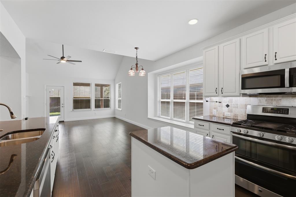 6974 Shoreview Drive Property Photo 10