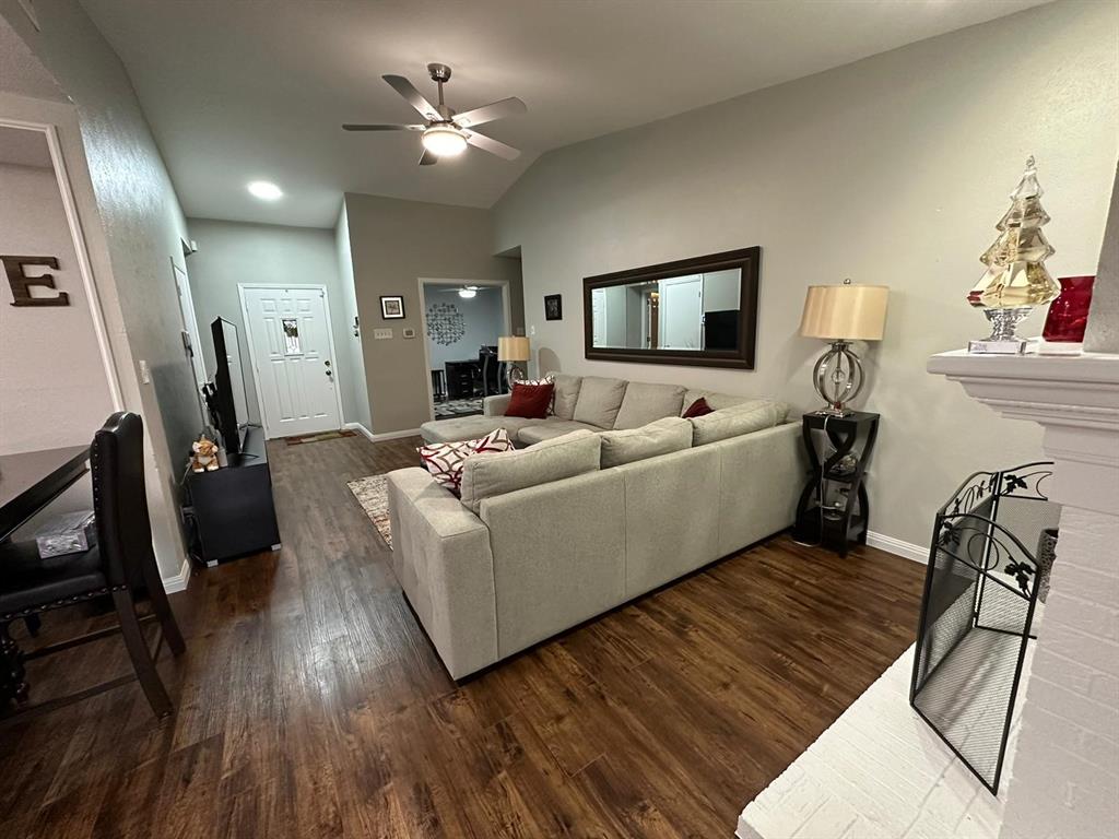 1803 Redbud Circle Property Photo 2