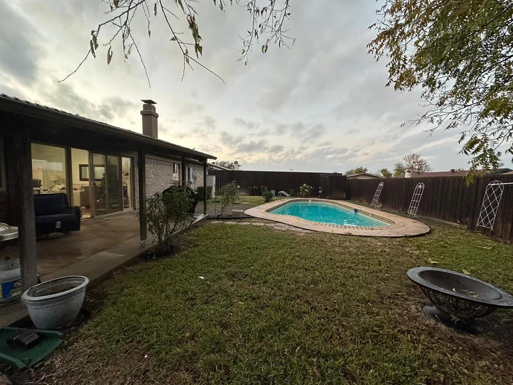 1803 Redbud Circle Property Photo 8