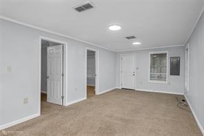 814 Lee Street Property Photo 4