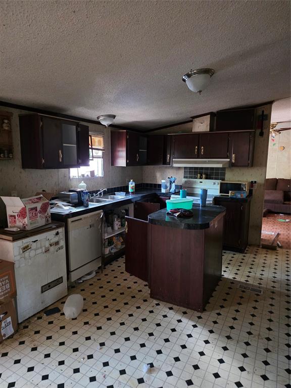 1687 Northshore Road Property Photo 21