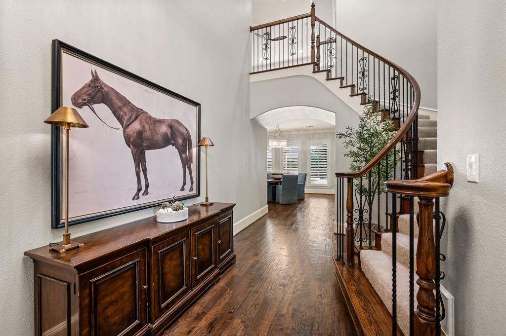 4472 Donegal Drive Property Photo 6