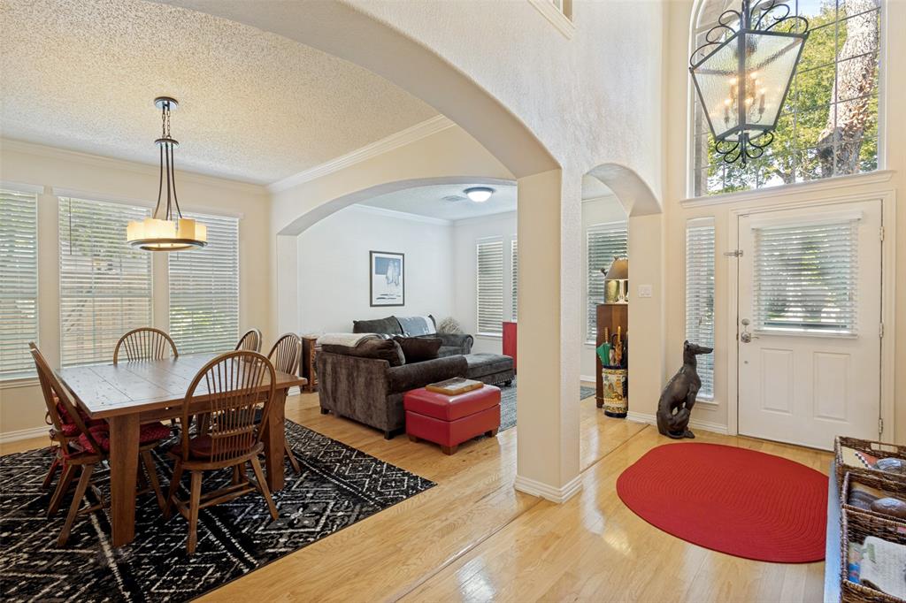 5817 Louisville Drive Property Photo 1