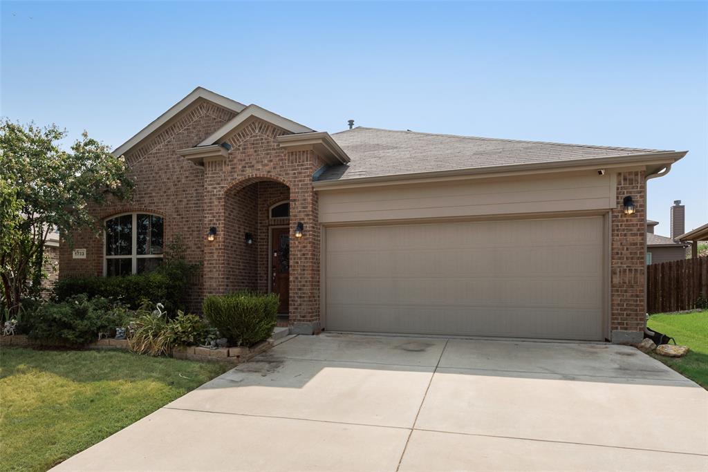 1733 Falling Star Drive Property Photo 1