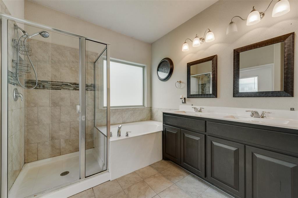 1733 Falling Star Drive Property Photo 12