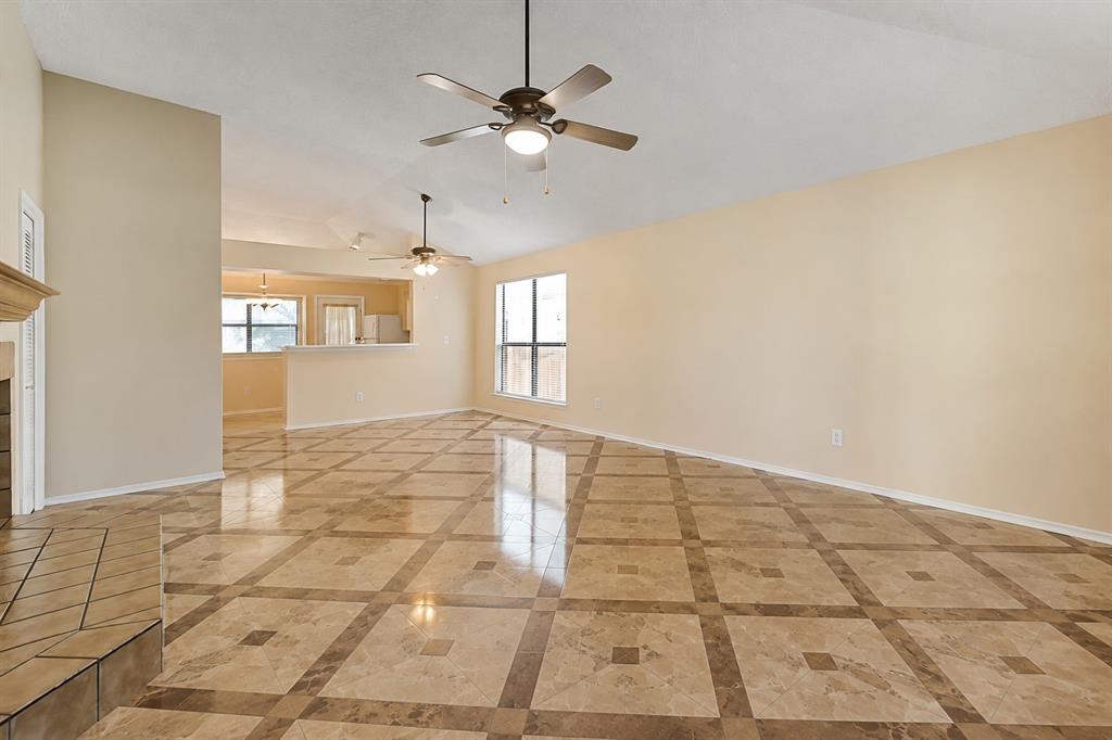 2332 Chestnut Way Property Photo 4