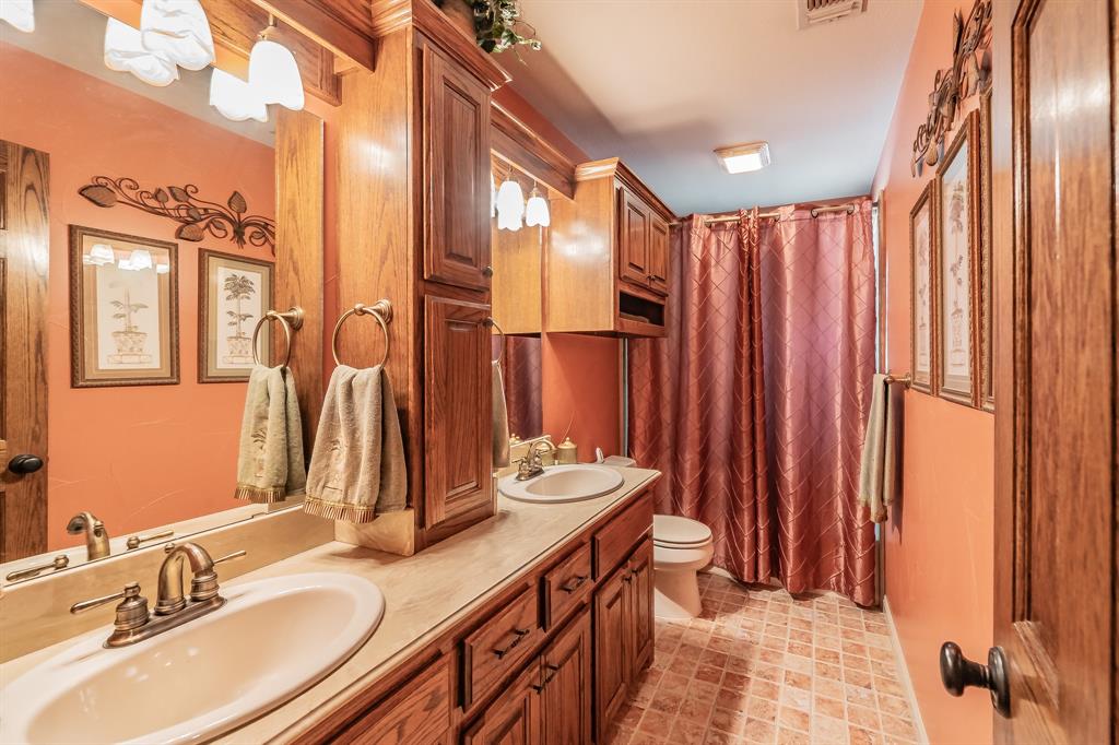 300 Shoreline Drive Property Photo 16