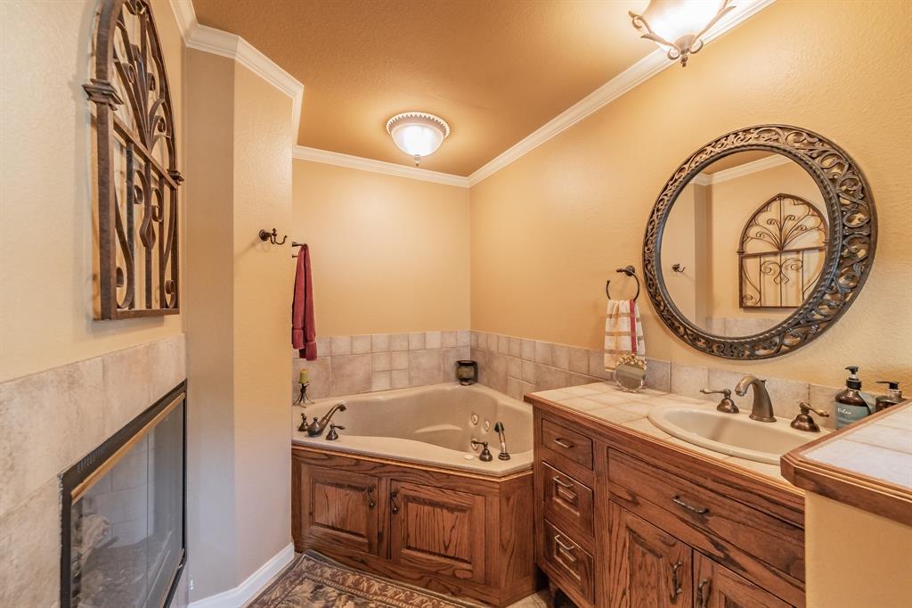 300 Shoreline Drive Property Photo 20