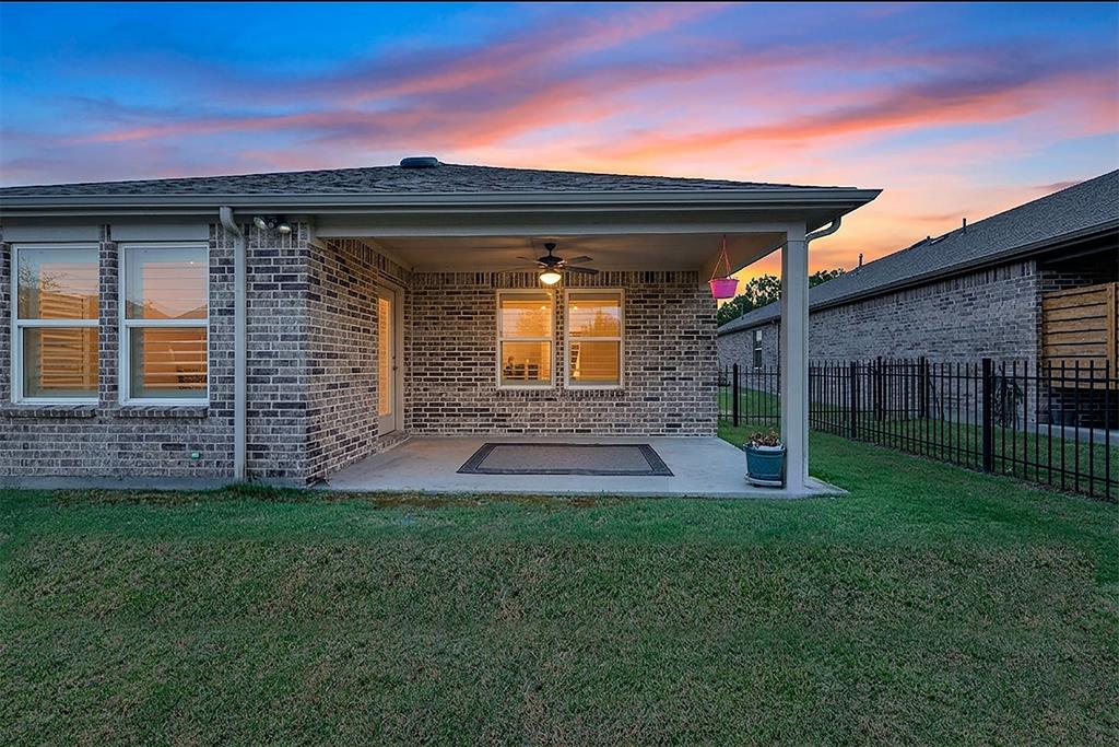 913 Rough Hollow Drive Property Photo 4
