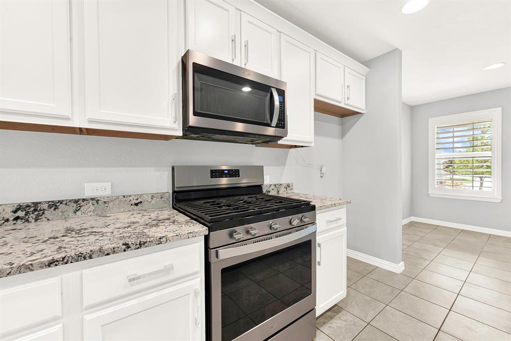 913 Rough Hollow Drive Property Photo 14