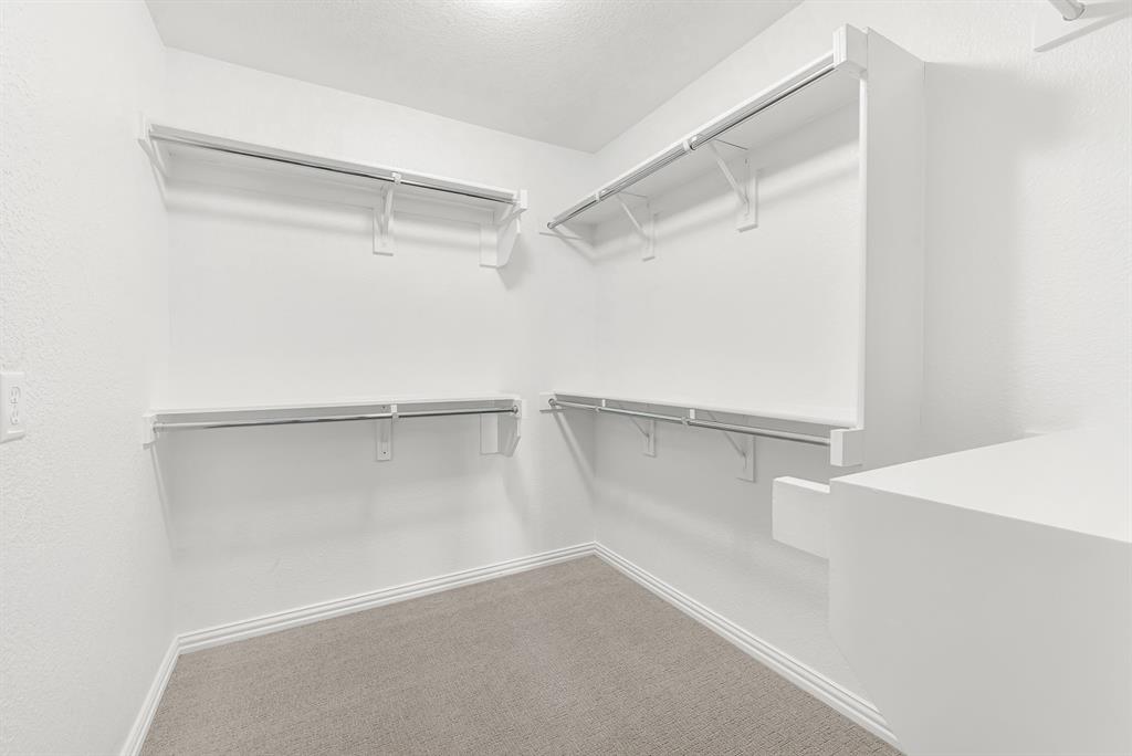 913 Rough Hollow Drive Property Photo 26