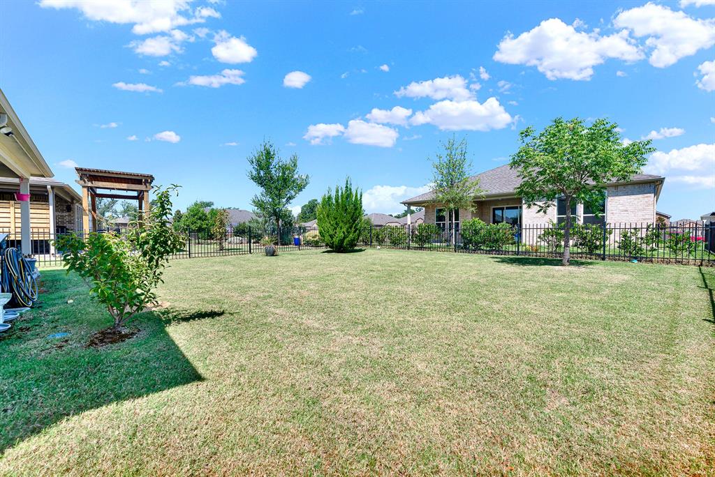 913 Rough Hollow Drive Property Photo 32