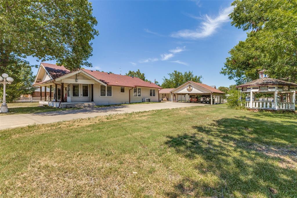 401 S 4th Street Property Photo 1