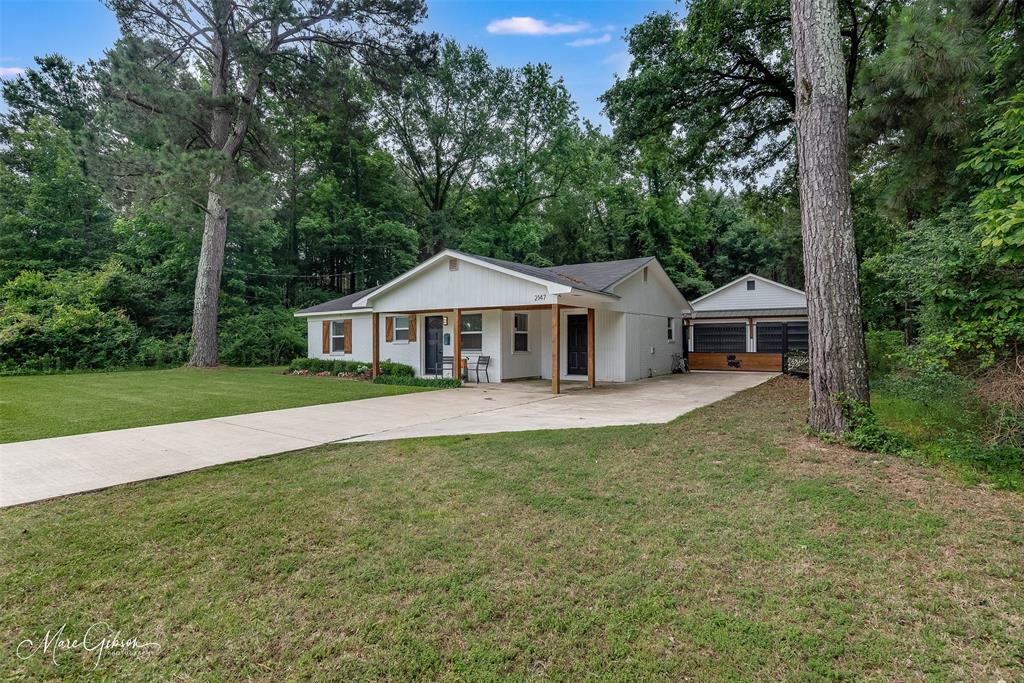 2147 Pine Hill Road Property Photo 2