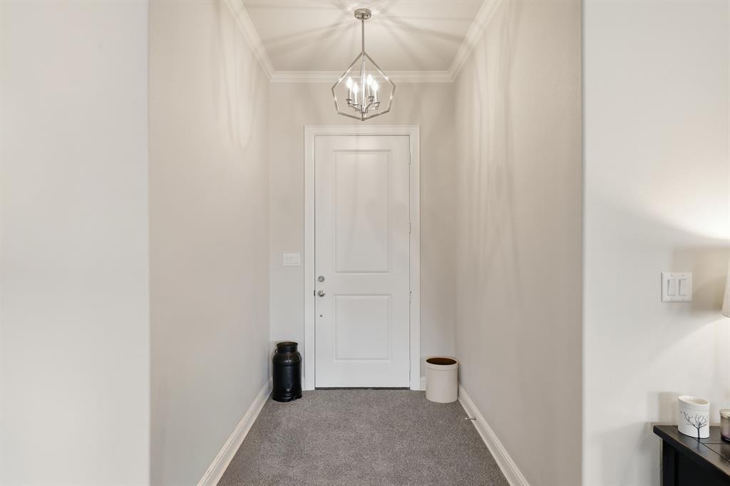 11334 Windsor Park Drive Property Photo 6