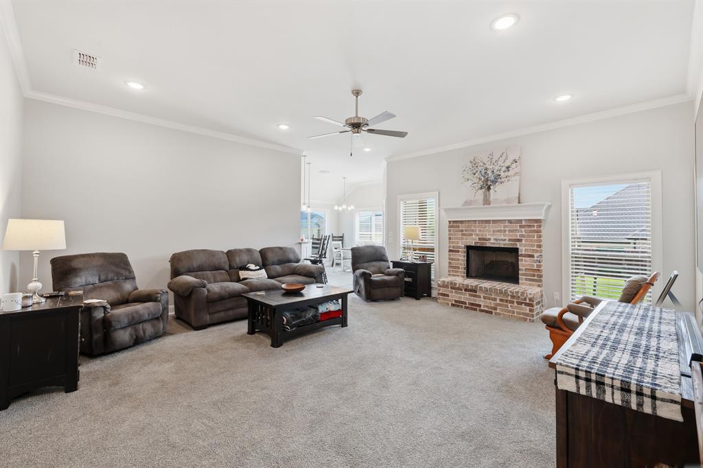 11334 Windsor Park Drive Property Photo 7