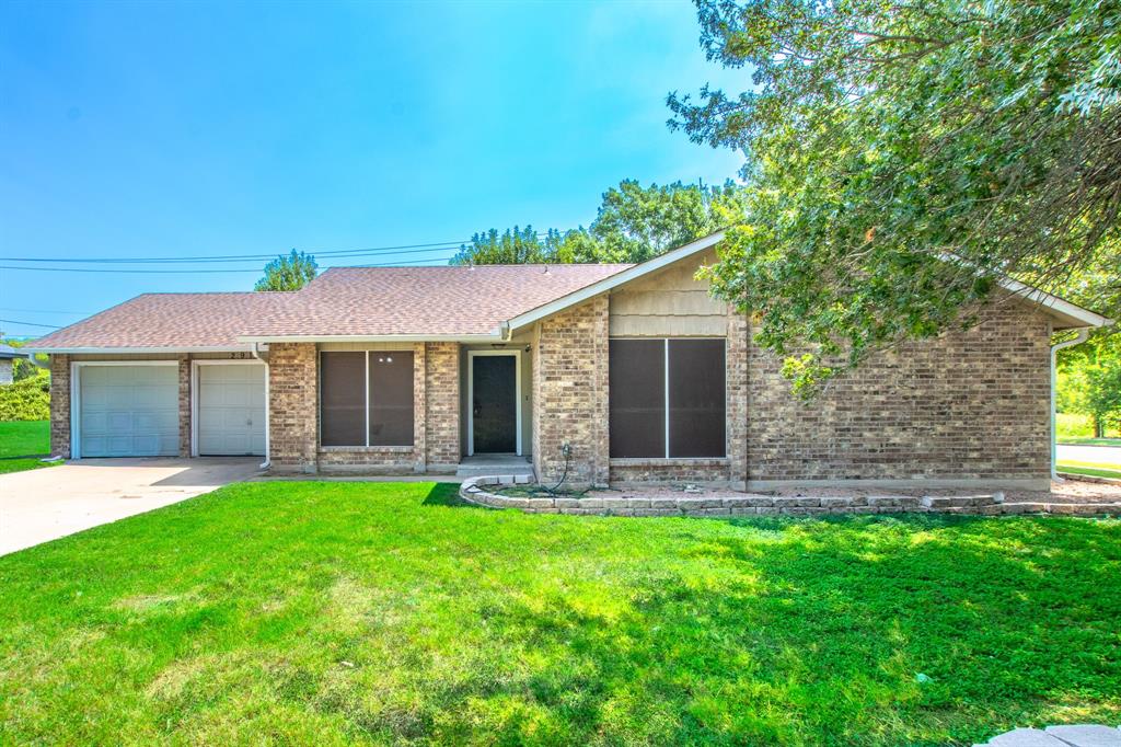 2911 Persimmon Drive Property Photo 1