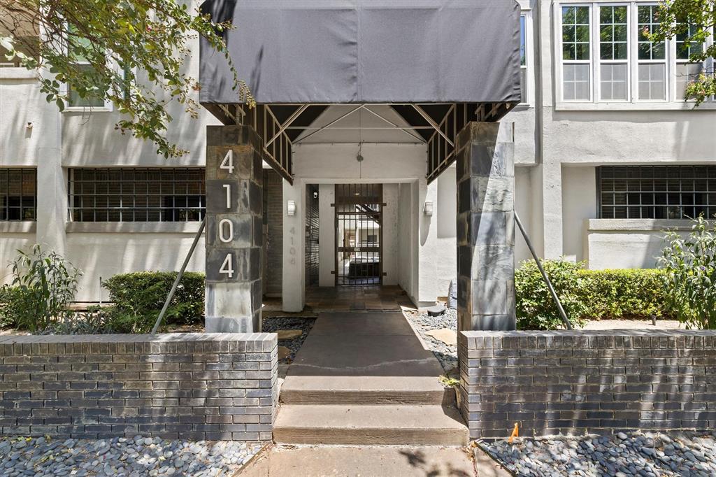 4104 N Hall Street 334 Property Photo 1