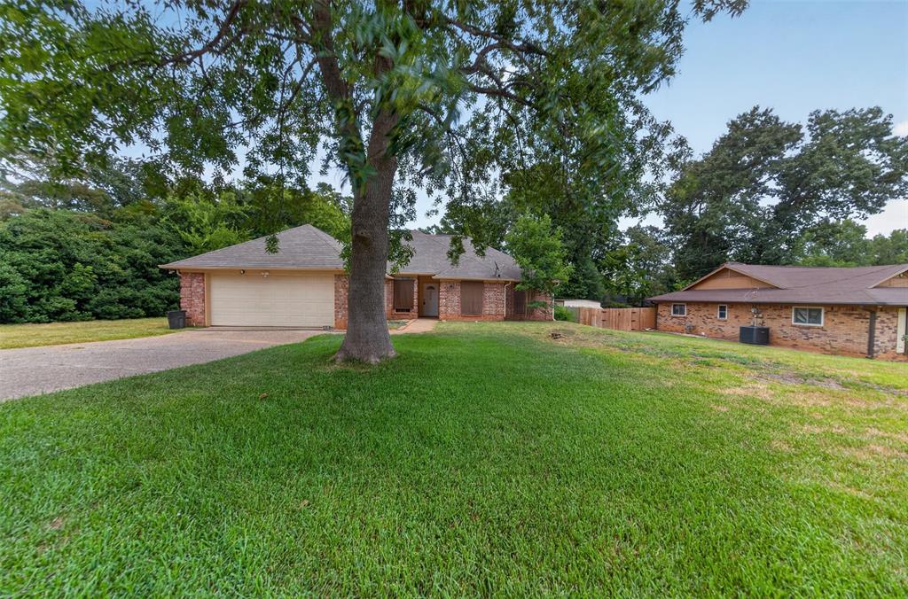 9314 Londonderry Property Photo 2