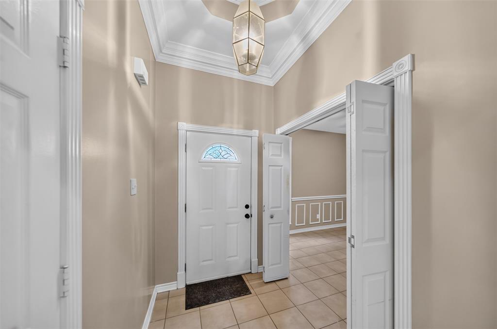 9314 Londonderry Property Photo 5