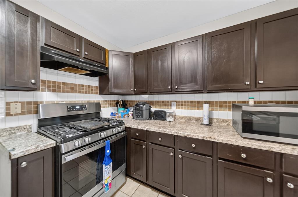 9314 Londonderry Property Photo 14