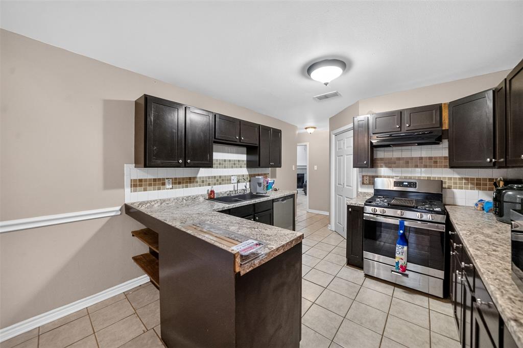 9314 Londonderry Property Photo 15