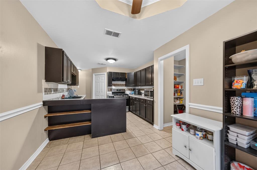 9314 Londonderry Property Photo 16