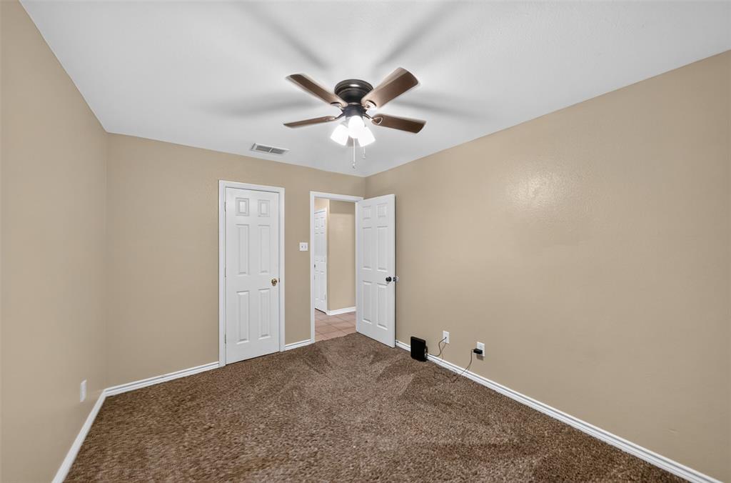 9314 Londonderry Property Photo 28