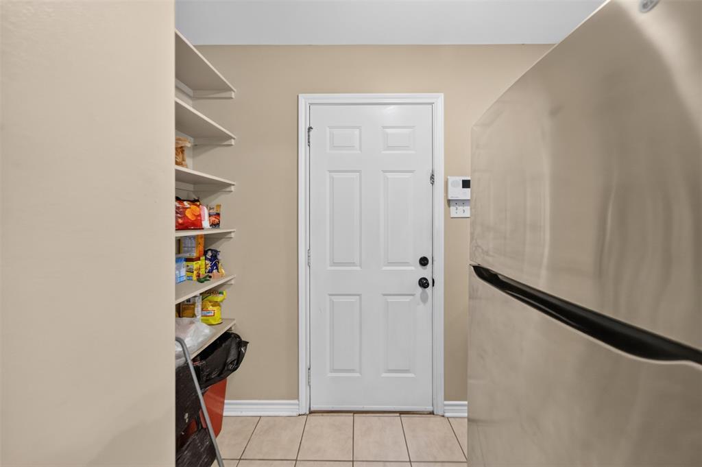 9314 Londonderry Property Photo 32