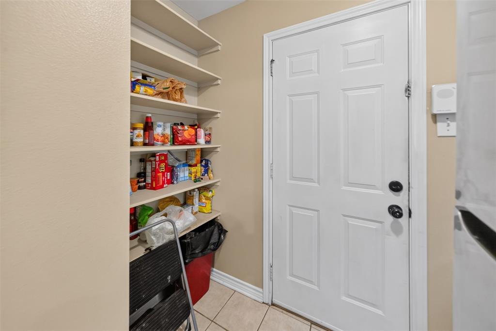 9314 Londonderry Property Photo 33