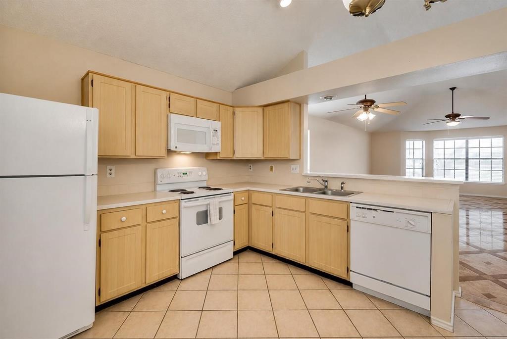 2332 Chestnut Way Property Photo 6