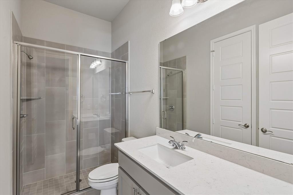 5708 Lake Jackson Drive Property Photo 15