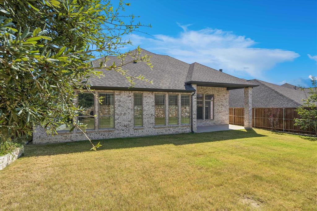 5708 Lake Jackson Drive Property Photo 33