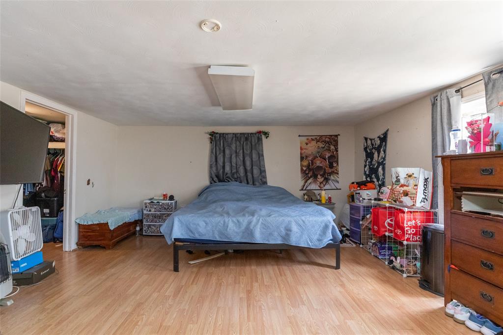 1633 Shelton Street Property Photo 15