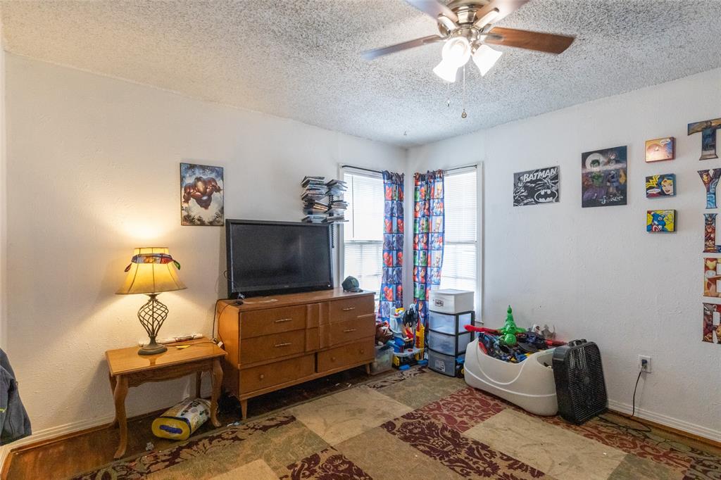 1633 Shelton Street Property Photo 24