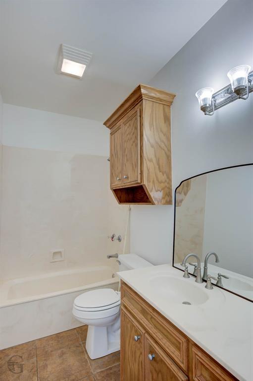 6036 Braeburn Court Property Photo 12