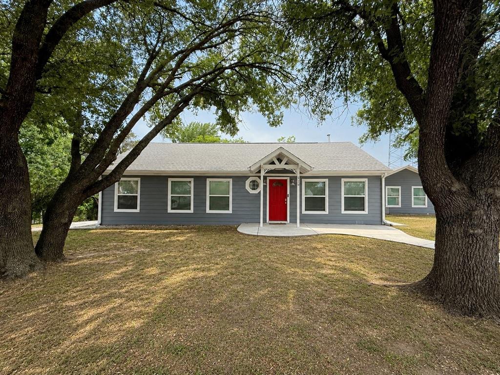 320 S Columbia Street Property Photo 1