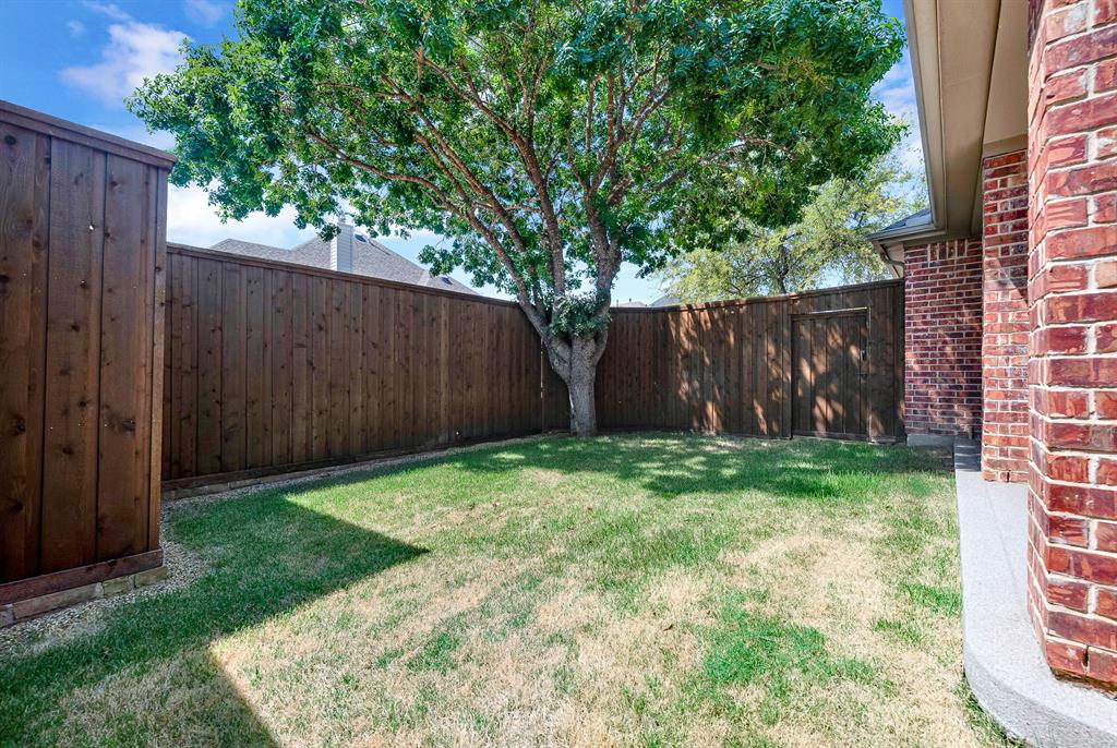 14687 Holly Leaf Drive Property Photo 32