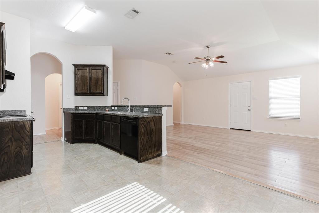 3414 Mojave Drive Property Photo 4