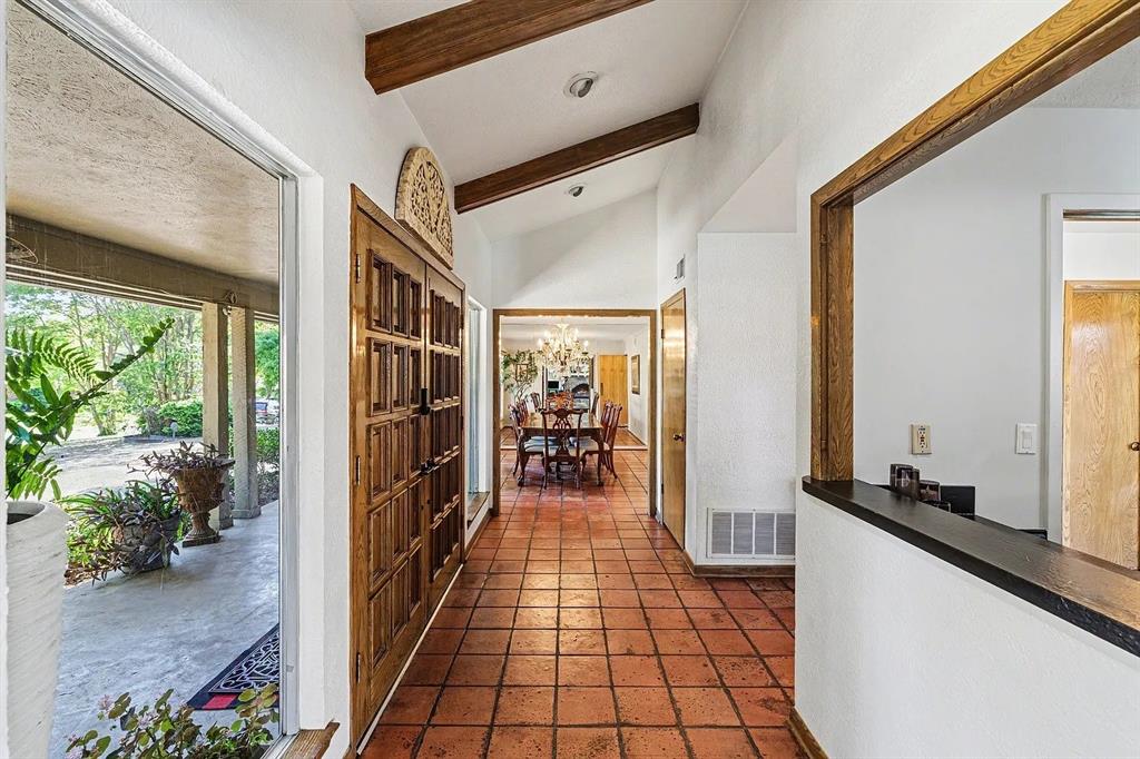 6517 Briarmeade Drive Property Photo 4