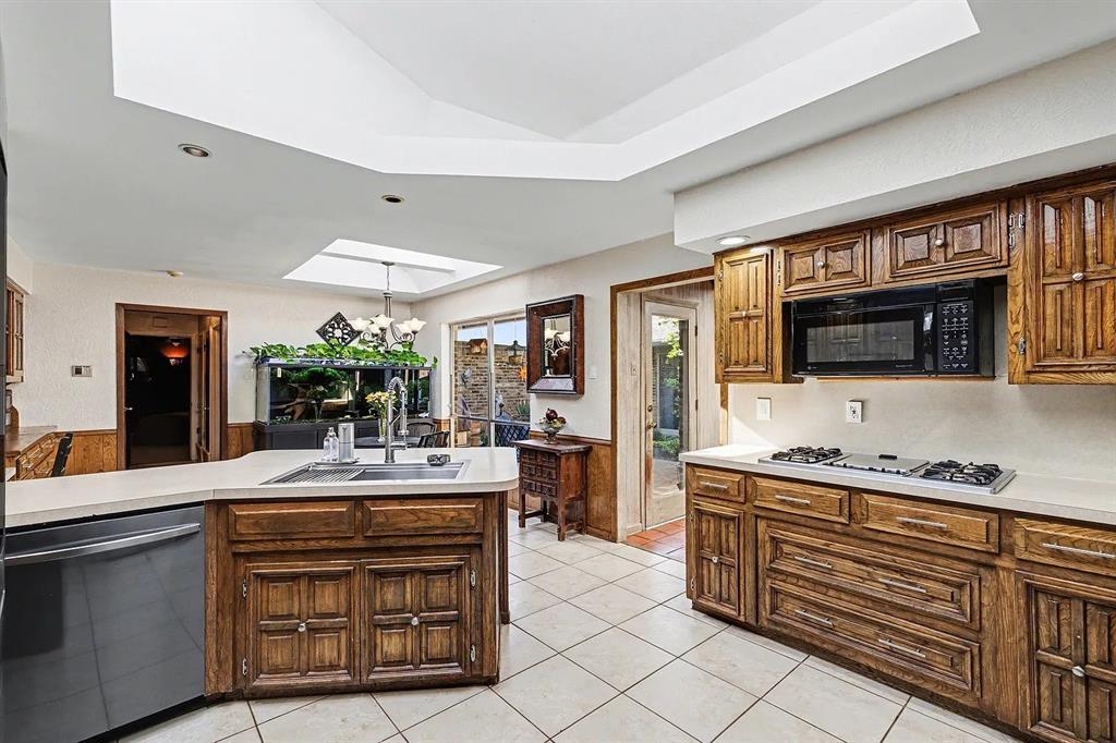 6517 Briarmeade Drive Property Photo 18