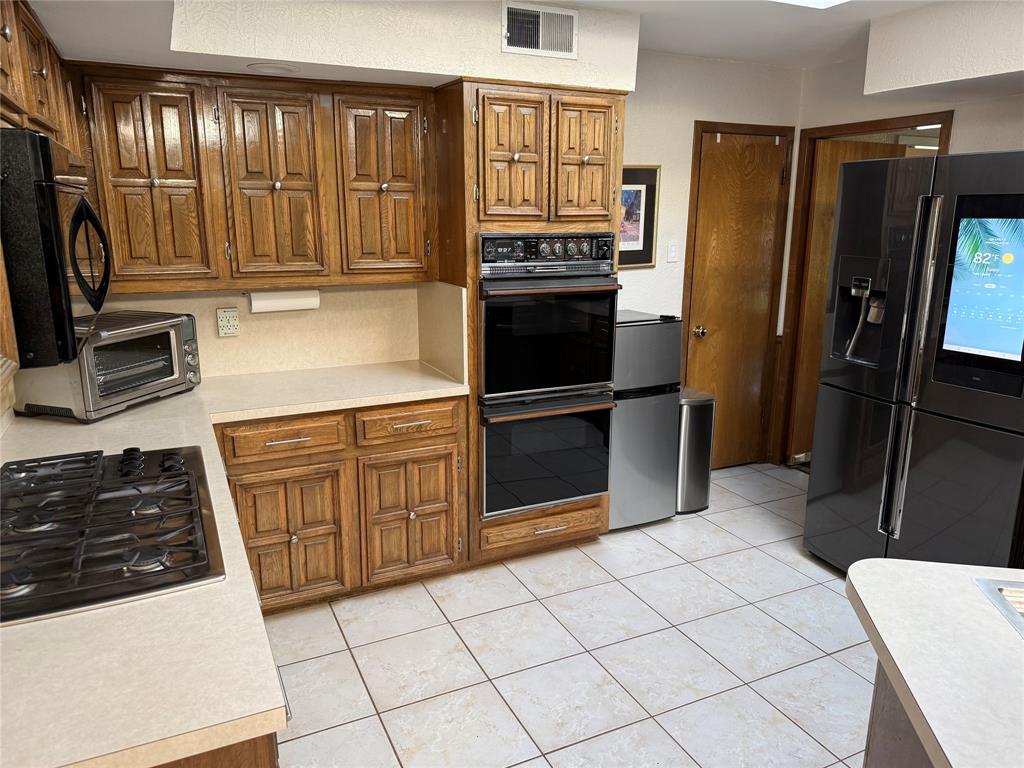 6517 Briarmeade Drive Property Photo 19