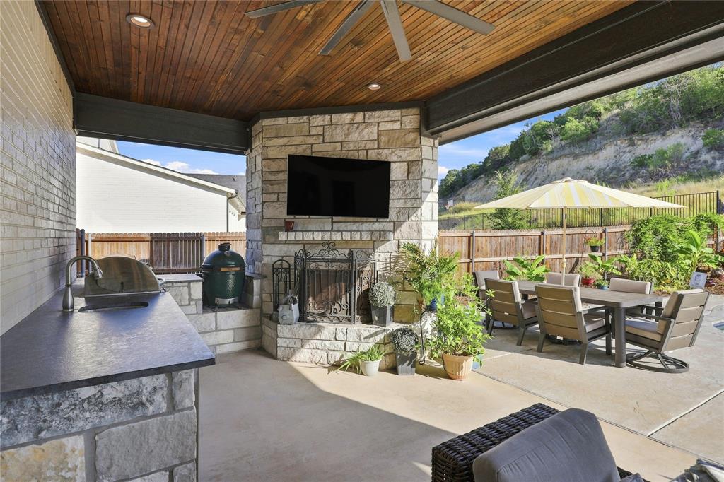 1240 Crown Valley Drive Property Photo 4