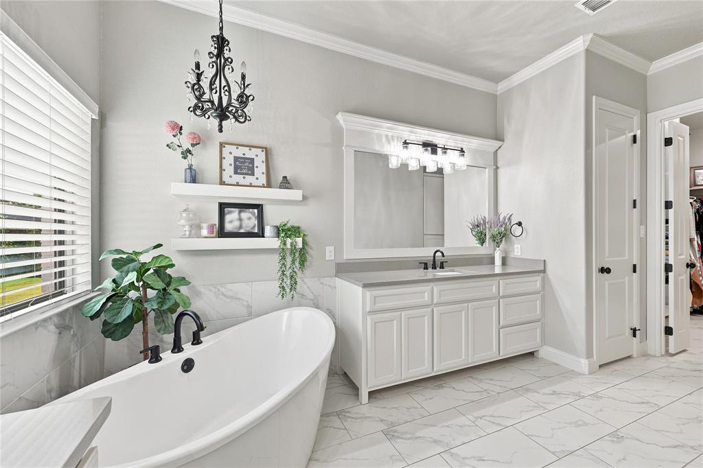 1240 Crown Valley Drive Property Photo 20