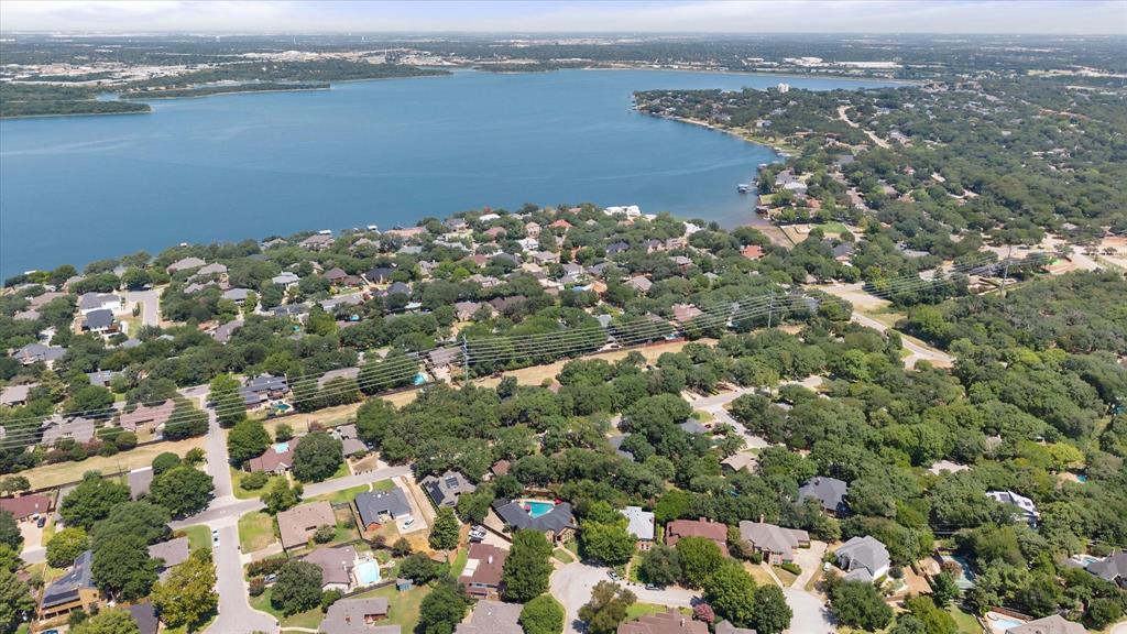 3320 Thorntree Court Property Photo 3