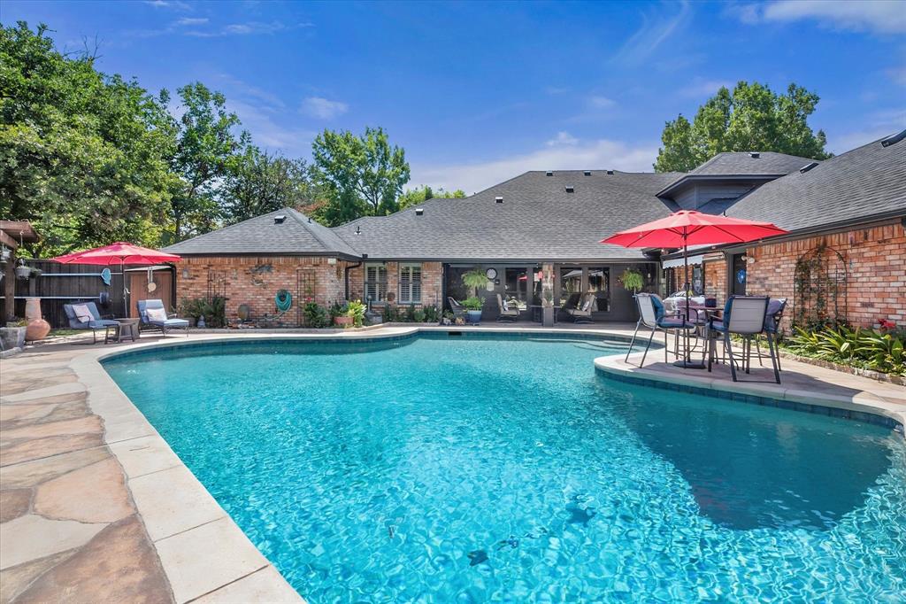 3320 Thorntree Court Property Photo 4