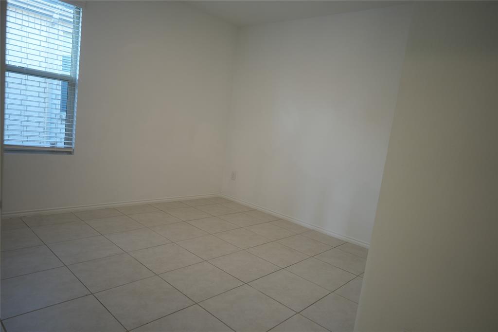 3480 Mildren Bend Property Photo 2