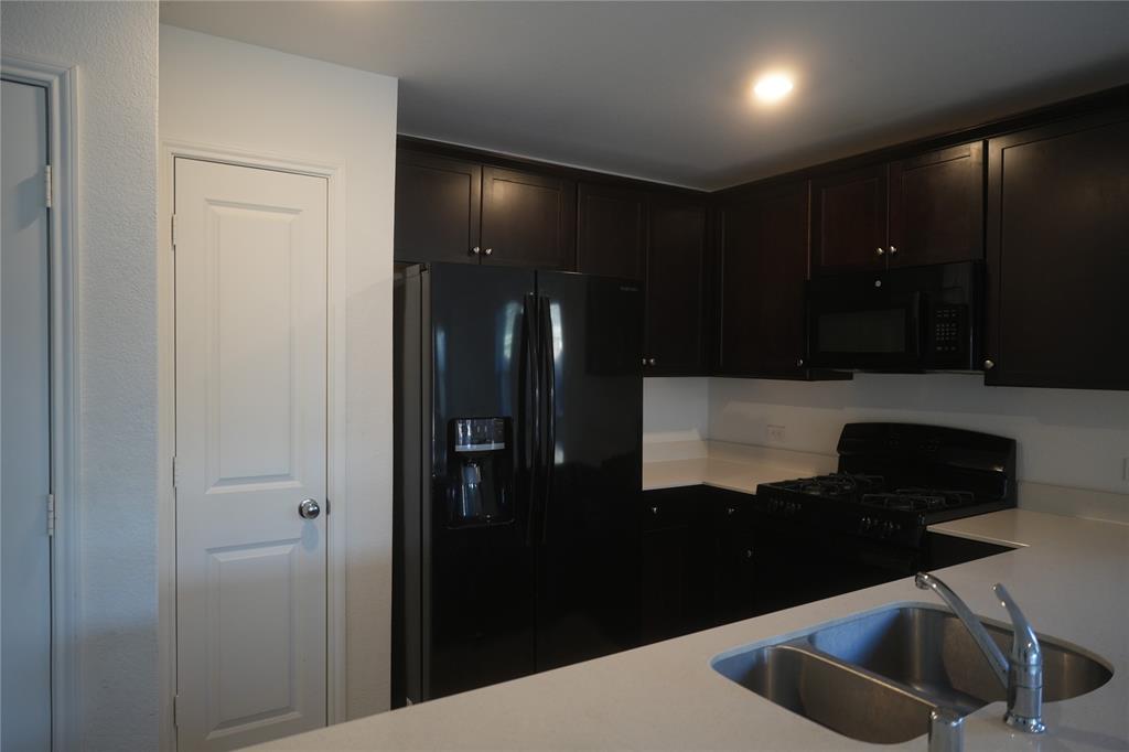 3480 Mildren Bend Property Photo 4